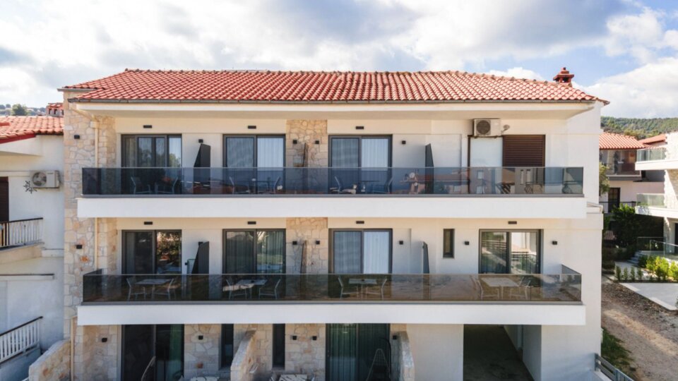 Amalthia Luxury Suites